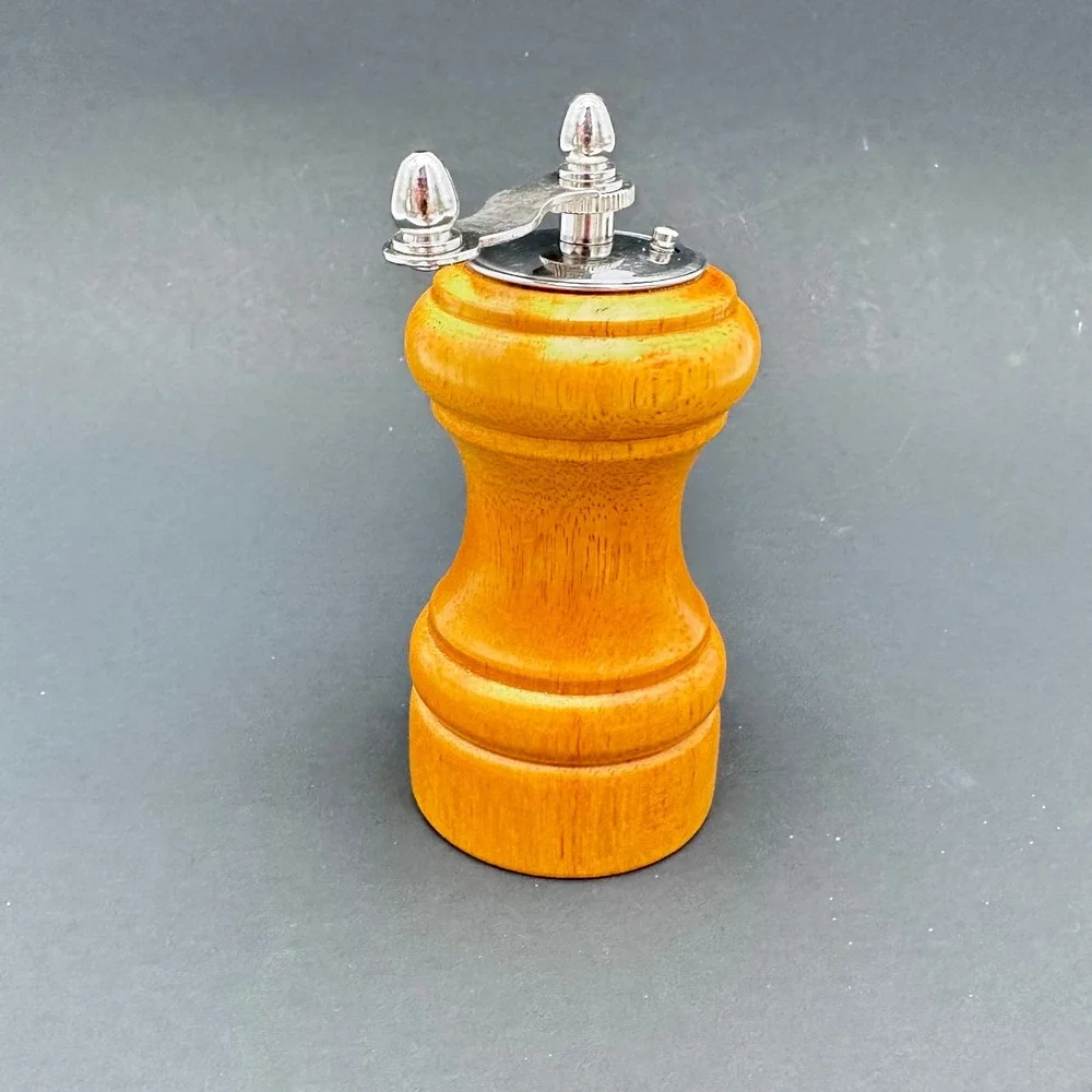Chef Specialties Pepper Mill 5.5in Honey Oak Wood Crank Handle Forged Steel